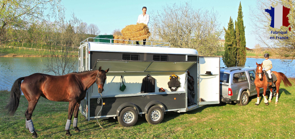 van chevaux avec appartement